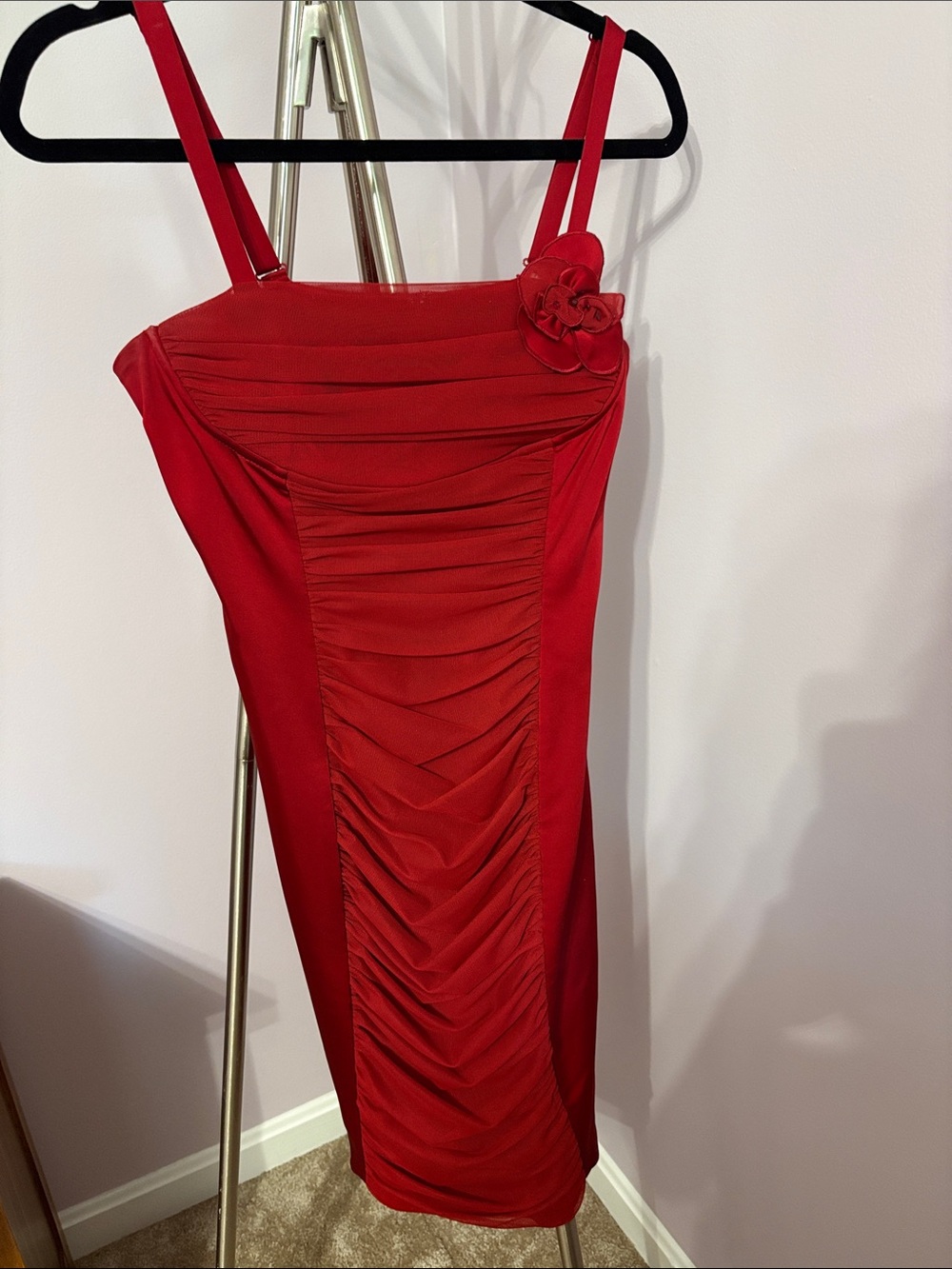 BCBGMaxAzria Red Ruched Midi Dress with Floral Accent